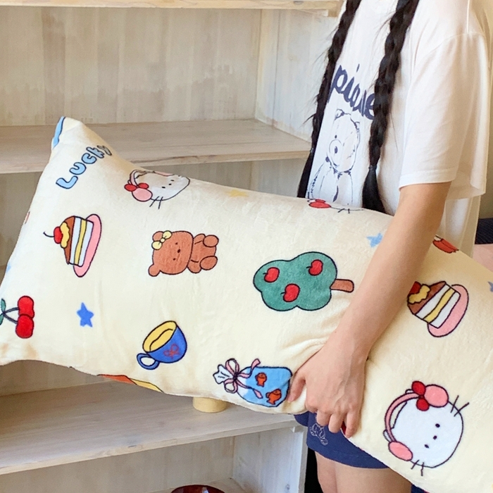 91家纺网 家纺一手货源 找家纺 桃喜 2025新款ins牛奶绒印花长抱枕 涂鸦猫猫