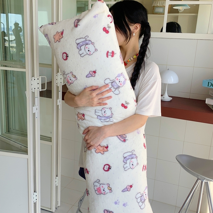 91家纺网 家纺一手货源 找家纺 （总）桃喜 2025新款ins牛奶绒印花长抱枕