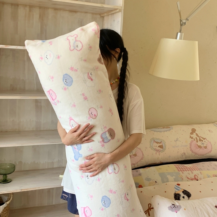 91家纺网 家纺一手货源 找家纺 （总）桃喜 2025新款ins牛奶绒印花长抱枕