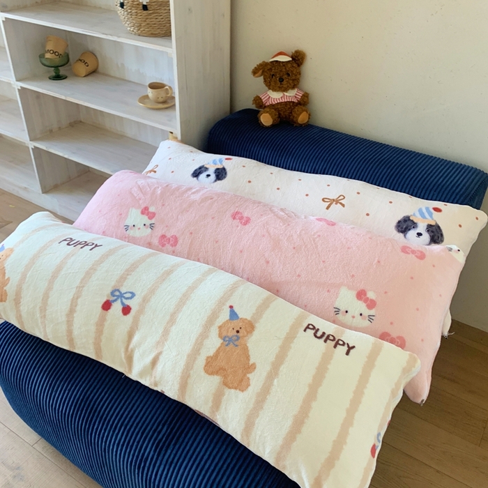 91家纺网 家纺一手货源 找家纺 桃喜 2025新款ins牛奶绒印花长抱枕 组合图仅供展示不可下单