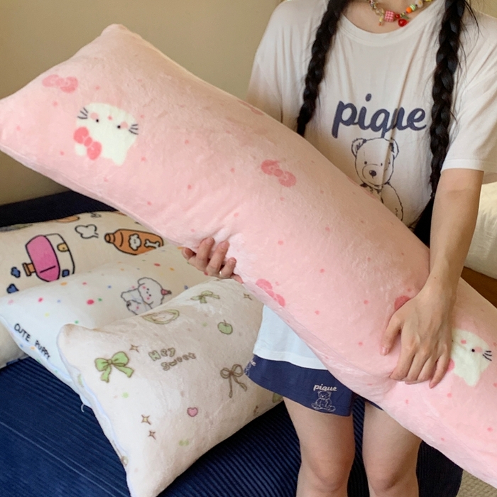 91家纺网 家纺一手货源 找家纺 桃喜 2025新款ins牛奶绒印花长抱枕 超甜小猫