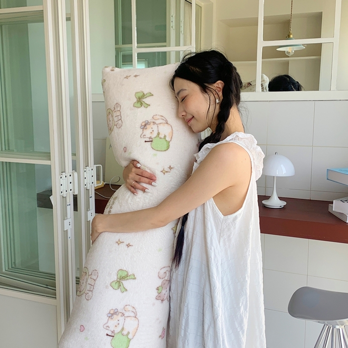 桃喜 2025新款ins牛奶绒印花长抱枕 绿苹果小猫