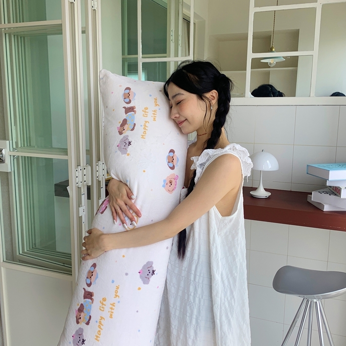 91家纺网 家纺一手货源 找家纺 （总）桃喜 2025新款ins牛奶绒印花长抱枕