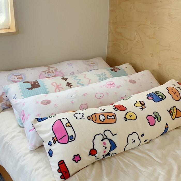 91家纺网 家纺一手货源 找家纺 桃喜 2025新款ins牛奶绒印花长抱枕 组合图仅供展示不可下单