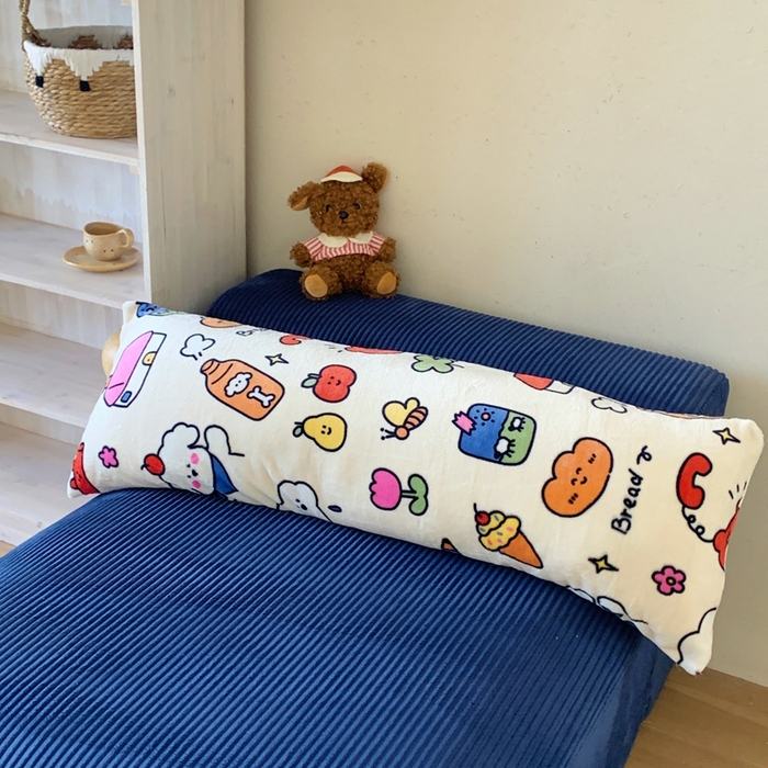 91家纺网 家纺一手货源 找家纺 桃喜 2025新款ins牛奶绒印花长抱枕 涂鸦乐园