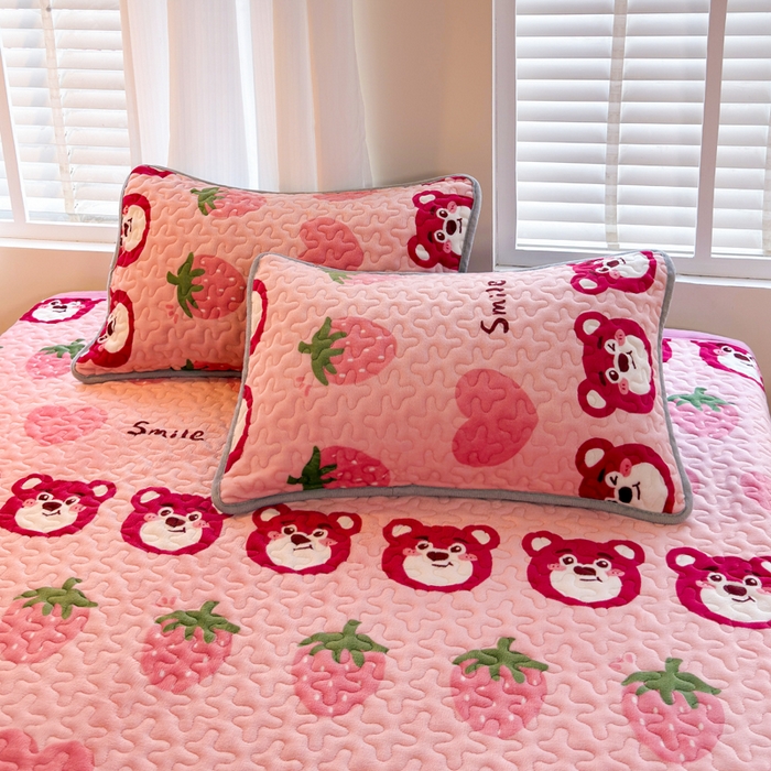 91家纺网 家纺一手货源 找家纺 （总）梦莱家纺 2025新款牛奶绒花边单床盖三件套