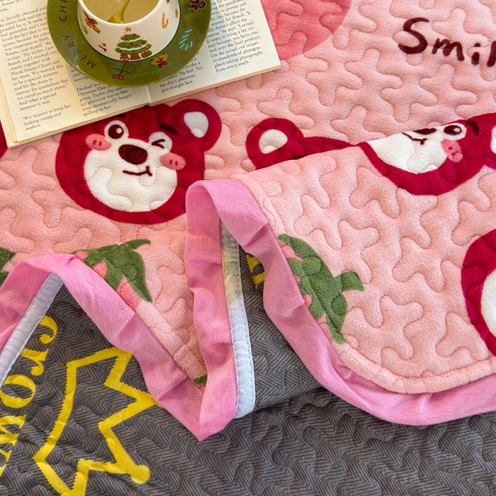 91家纺网 家纺一手货源 找家纺 （总）梦莱家纺 2025新款牛奶绒花边单床盖三件套