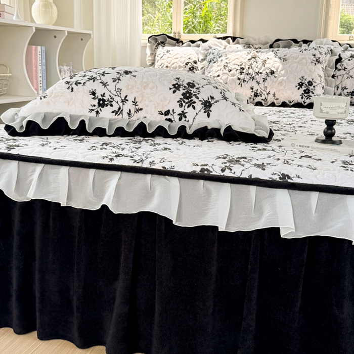 91家纺网 家纺一手货源 找家纺 禧缘家纺（原梦想家） 2025新款夹棉双层花边床笠牛奶绒系列四件套 步步生花