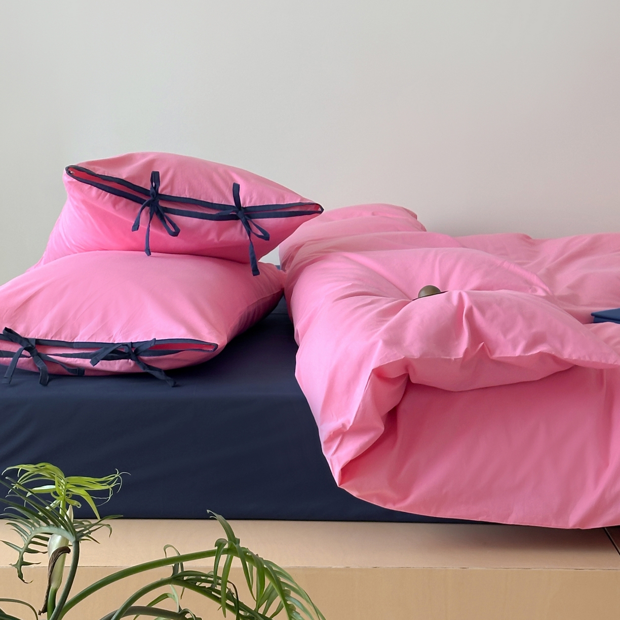 91家纺网 家纺一手货源 找家纺 例外 2025新款40s水洗棉 绑带款系列 枚玫桑葚绑带