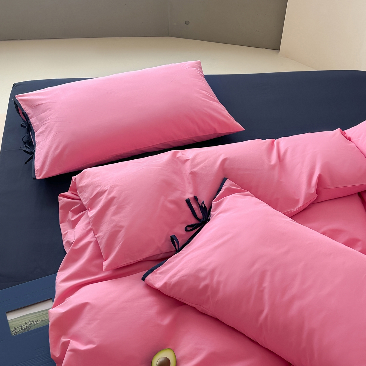 91家纺网 家纺一手货源 找家纺 例外 2025新款40s水洗棉 绑带款系列 枚玫桑葚绑带