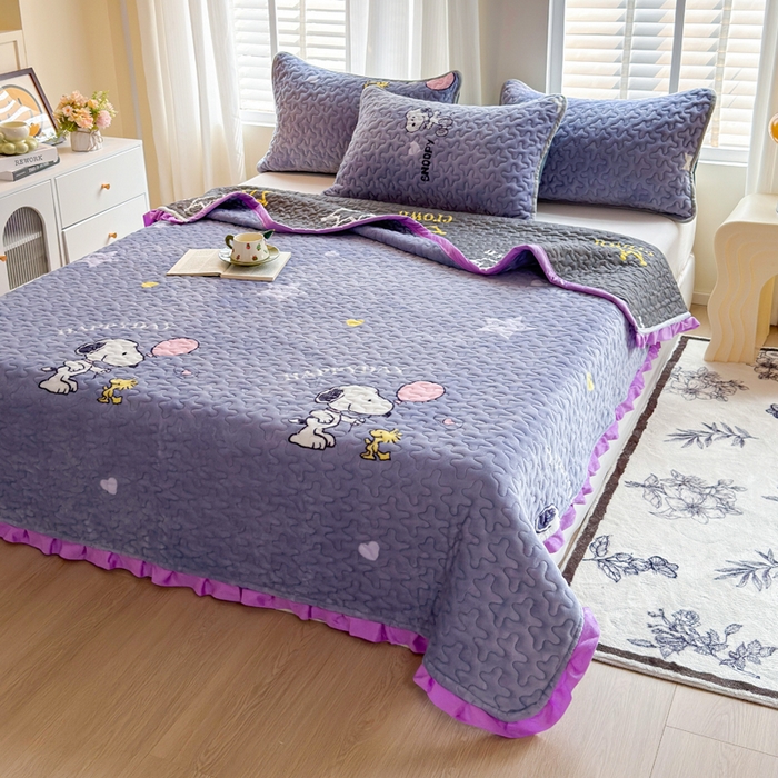 91家纺网 家纺一手货源 找家纺 （总）梦莱家纺 2025新款牛奶绒花边单床盖三件套