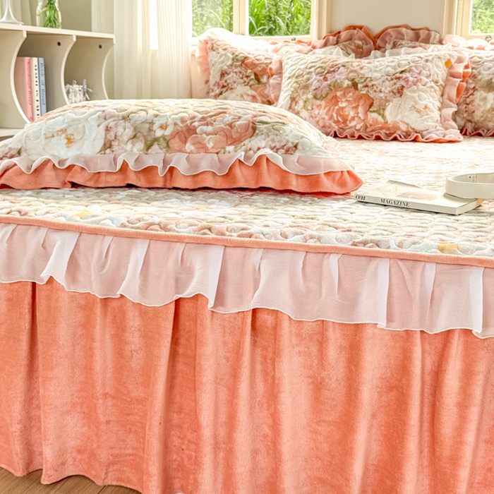 91家纺网 家纺一手货源 找家纺 禧缘家纺（原梦想家） 2025新款夹棉双层花边床笠牛奶绒系列四件套 浪漫花开