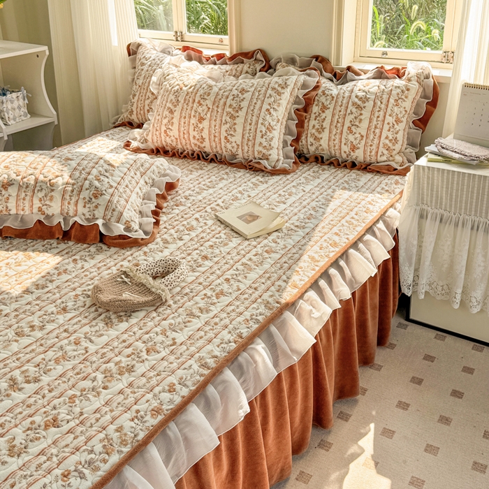 91家纺网 家纺一手货源 找家纺 禧缘家纺（原梦想家） 2025新款夹棉双层花边床笠牛奶绒系列四件套 落日云舒