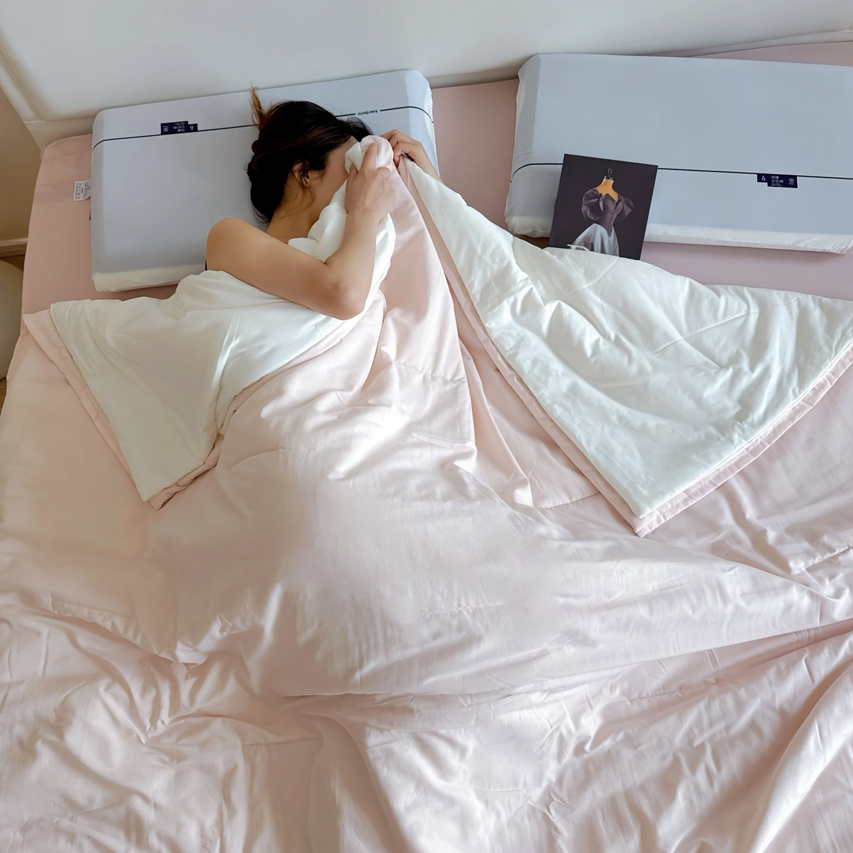 91家纺网 家纺一手货源 找家纺 兜米家居 2025新款深睡星球同款双层控温被被芯pro被春夏子母被芯 柔云粉