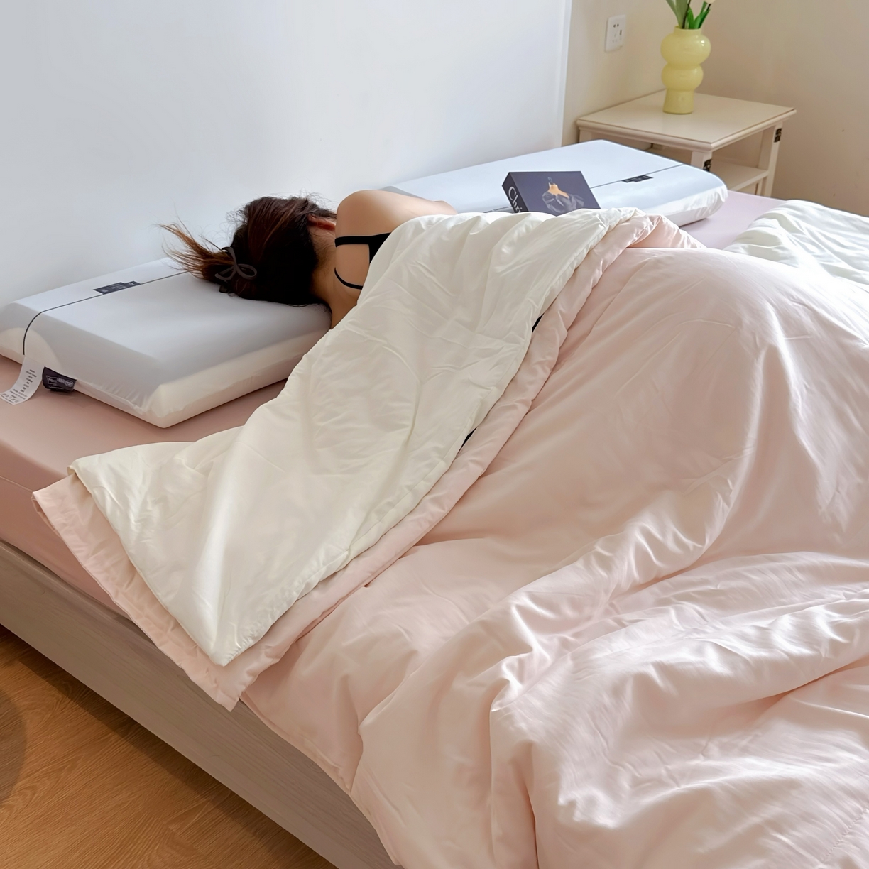 91家纺网 家纺一手货源 找家纺 兜米家居 2025新款深睡星球同款双层控温被被芯pro被春夏子母被芯 柔云粉