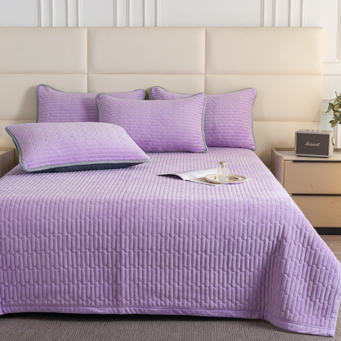 91家纺网 家纺一手货源 找家纺 （总）梦莱家纺 2025新款牛奶绒花边单床盖三件套