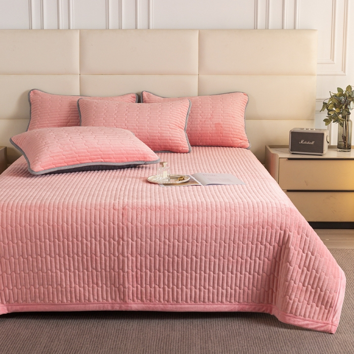 91家纺网 家纺一手货源 找家纺 （总）梦莱家纺 2025新款牛奶绒花边单床盖三件套