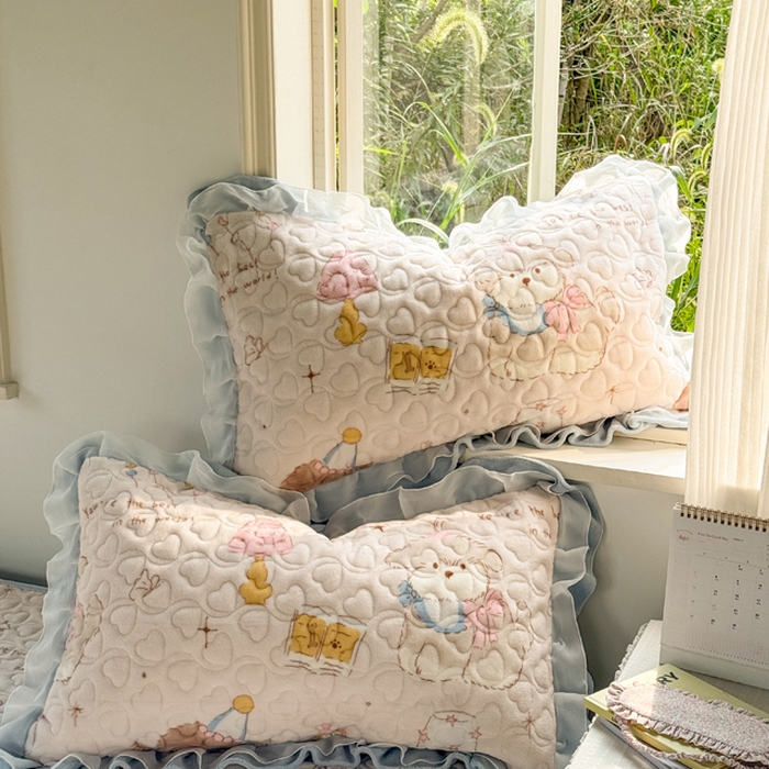 91家纺网 家纺一手货源 找家纺 禧缘家纺（原梦想家） 2025新款夹棉双层花边床笠牛奶绒系列四件套 猫咪心事