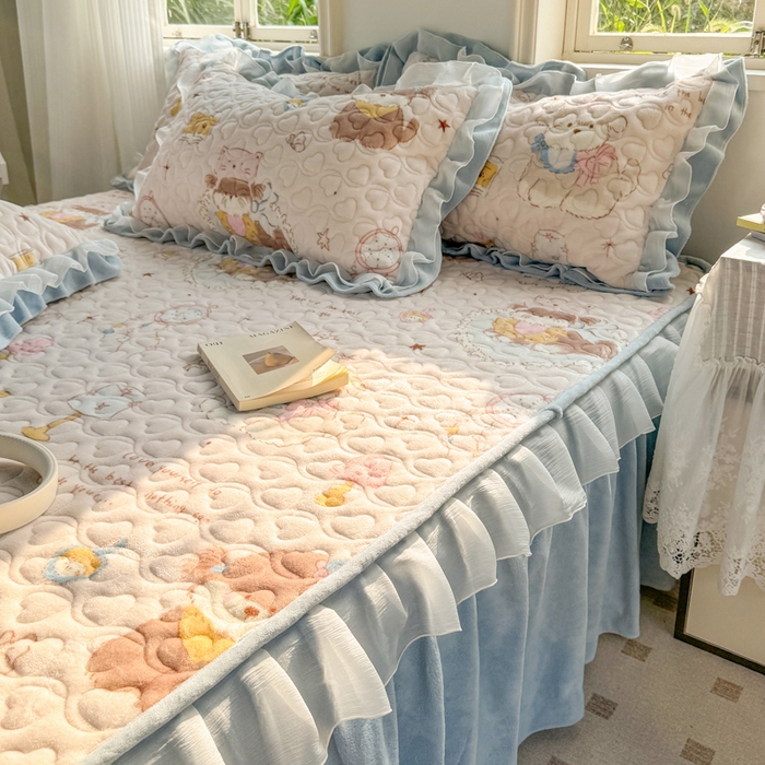 91家纺网 家纺一手货源 找家纺 禧缘家纺（原梦想家） 2025新款夹棉双层花边床笠牛奶绒系列四件套 猫咪心事