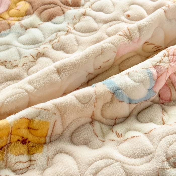 91家纺网 家纺一手货源 找家纺 禧缘家纺（原梦想家） 2025新款夹棉双层花边床笠牛奶绒系列四件套 猫咪心事