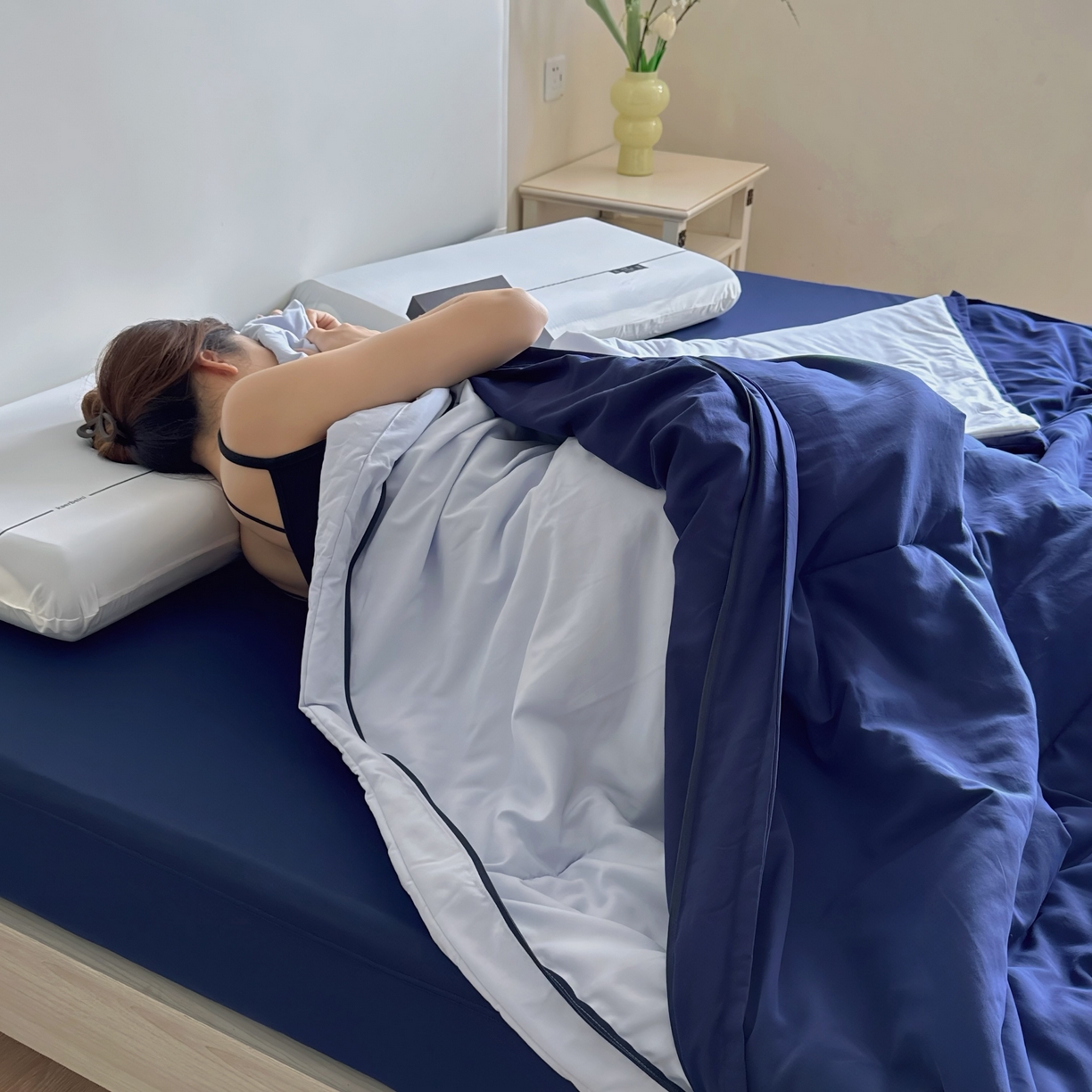 91家纺网 家纺一手货源 找家纺 兜米家居 2025新款深睡星球同款双层控温被被芯pro被春夏子母被芯 深睡蓝