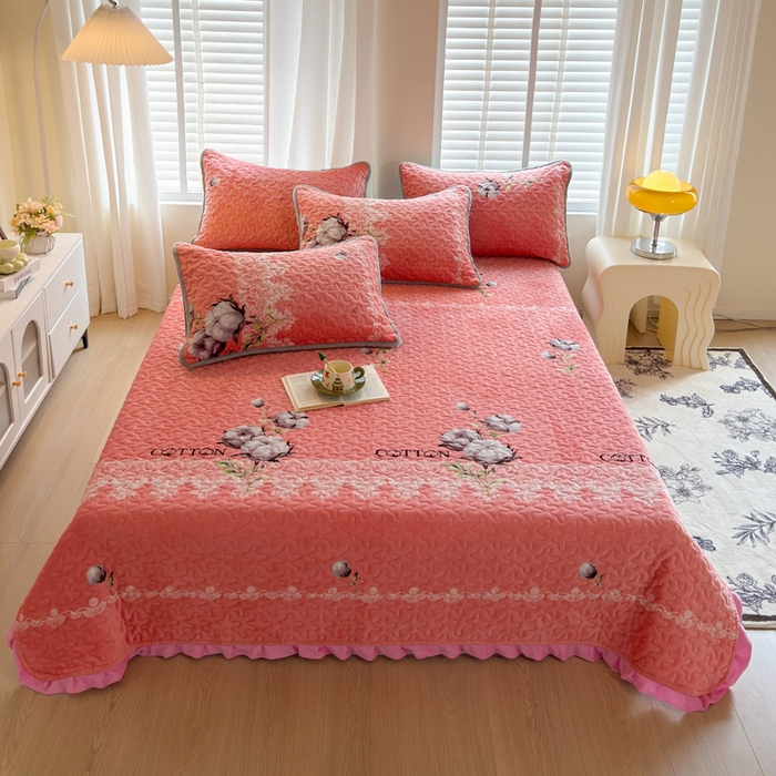 91家纺网 家纺一手货源 找家纺 梦莱家纺 2025新款牛奶绒花边单床盖三件套 绵绵细语