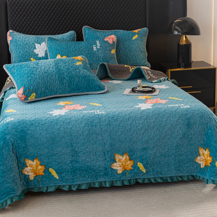 91家纺网 家纺一手货源 找家纺 梦莱家纺 2025新款牛奶绒花边单床盖三件套 摇曳