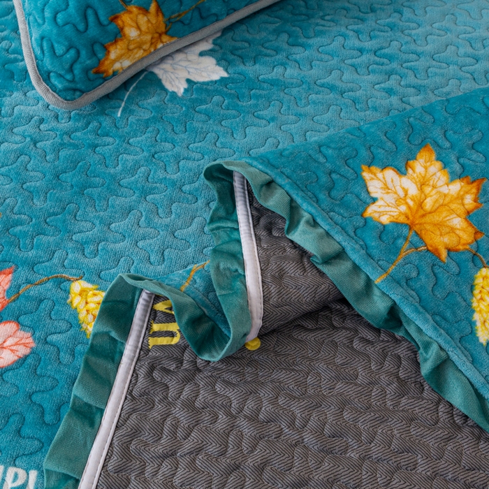 91家纺网 家纺一手货源 找家纺 梦莱家纺 2025新款牛奶绒花边单床盖三件套 摇曳