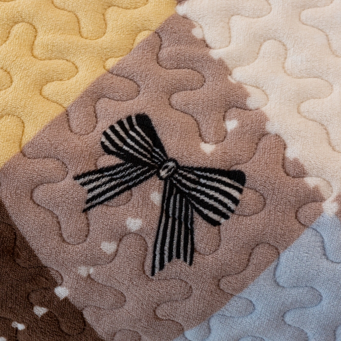 91家纺网 家纺一手货源 找家纺 梦莱家纺 2025新款牛奶绒花边单床盖三件套 优雅蝴蝶结