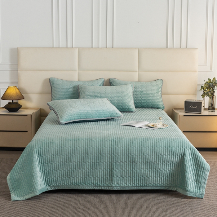 91家纺网 家纺一手货源 找家纺 梦莱家纺 2025新款牛奶绒花边单床盖三件套 海盐蓝