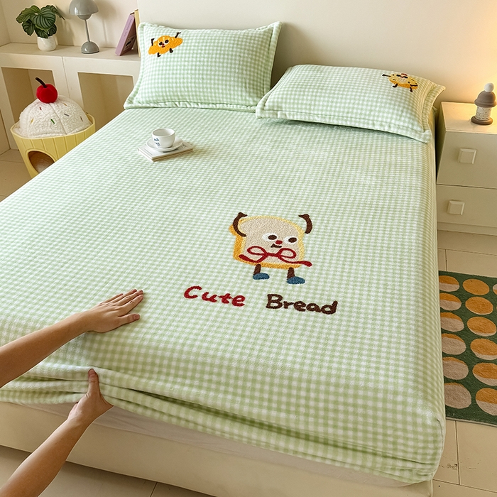 91家纺网 家纺一手货源 找家纺 （总）卡罗兰 2025新款毛巾绣牛奶绒床笠