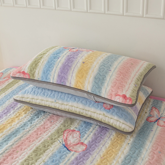 91家纺网 家纺一手货源 找家纺 梦莱家纺 2025新款牛奶绒花边单床盖三件套 蝶舞