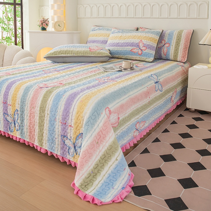 91家纺网 家纺一手货源 找家纺 梦莱家纺 2025新款牛奶绒花边单床盖三件套 蝶舞