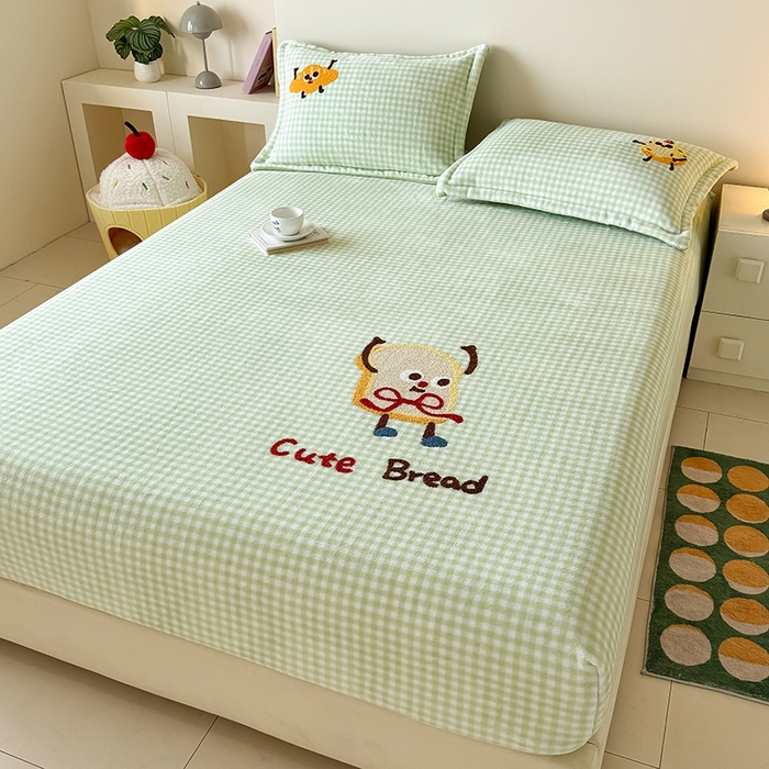 91家纺网 家纺一手货源 找家纺 卡罗兰 2025新款毛巾绣牛奶绒床笠 床笠款-面包宝宝