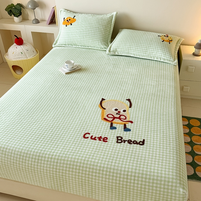 91家纺网 家纺一手货源 找家纺 卡罗兰 2025新款毛巾绣牛奶绒床笠 床笠款-面包宝宝