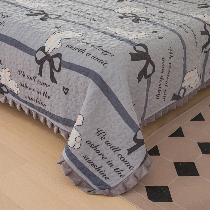 91家纺网 家纺一手货源 找家纺 梦莱家纺 2025新款牛奶绒花边单床盖三件套 可爱小兔