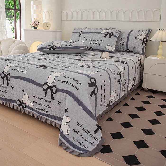 91家纺网 家纺一手货源 找家纺 梦莱家纺 2025新款牛奶绒花边单床盖三件套 可爱小兔