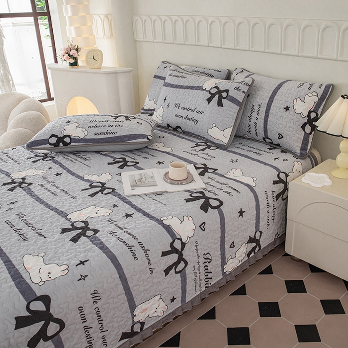 91家纺网 家纺一手货源 找家纺 梦莱家纺 2025新款牛奶绒花边单床盖三件套 可爱小兔