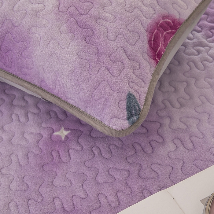 91家纺网 家纺一手货源 找家纺 梦莱家纺 2025新款牛奶绒花边单床盖三件套 蔷薇花开