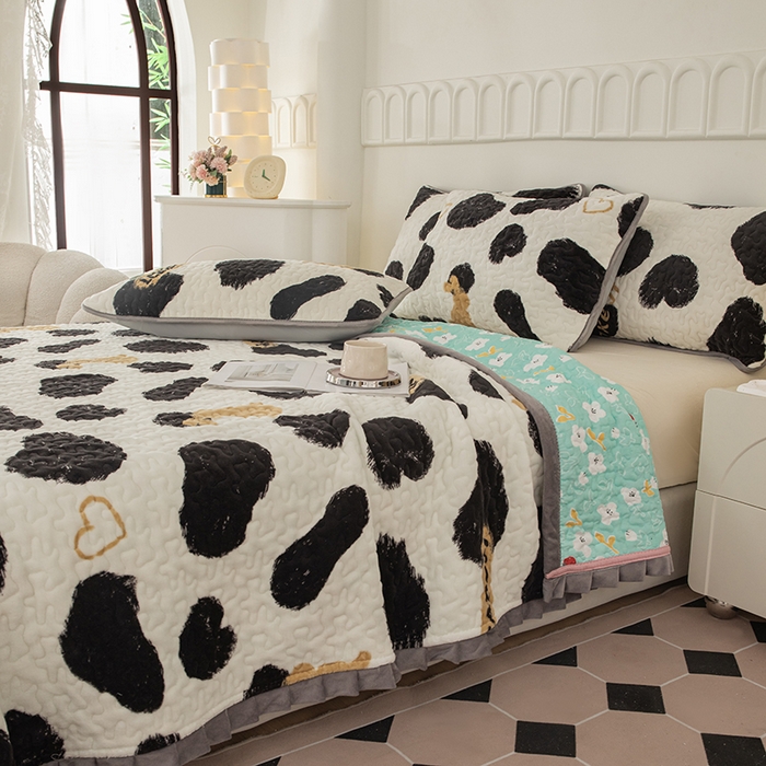 91家纺网 家纺一手货源 找家纺 梦莱家纺 2025新款牛奶绒花边单床盖三件套 心意