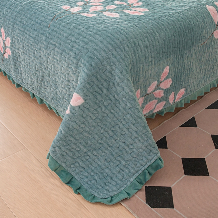 91家纺网 家纺一手货源 找家纺 梦莱家纺 2025新款牛奶绒花边单床盖三件套 摇曳-蓝