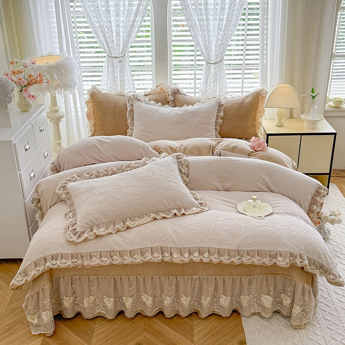 （总）美达家纺 2025新款牛奶绒雕花系列纯色夹棉床盖四件套