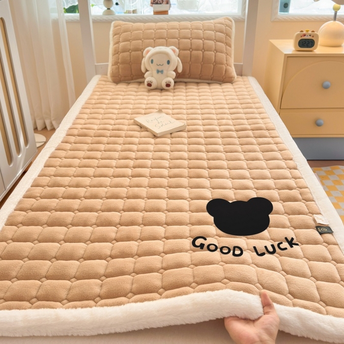 爱屋及屋 2025新款牛奶绒纯色床护垫-好运熊系列 卡其