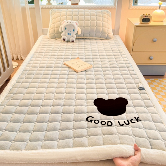 爱屋及屋 2025新款牛奶绒纯色床护垫-好运熊系列 米白