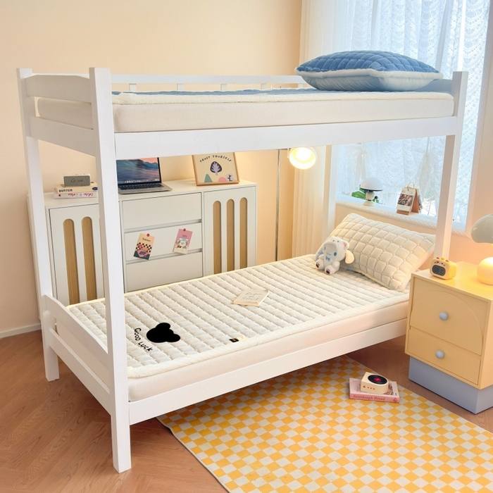 91家纺网 家纺一手货源 找家纺 爱屋及屋 2025新款牛奶绒纯色床护垫-好运熊系列 米白