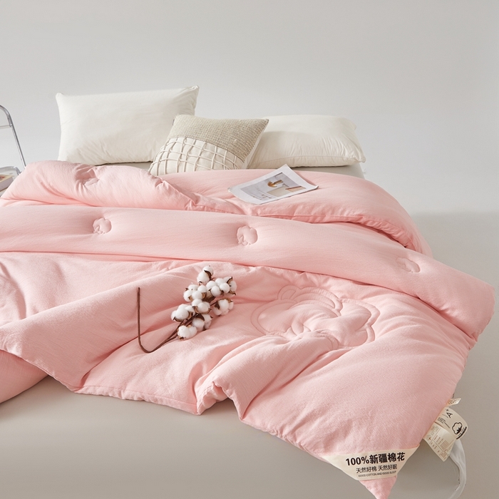 91家纺网 家纺一手货源 找家纺 艾特你 2025新款水洗棉皱皱纱新疆棉花被子被芯 新疆棉-粉色