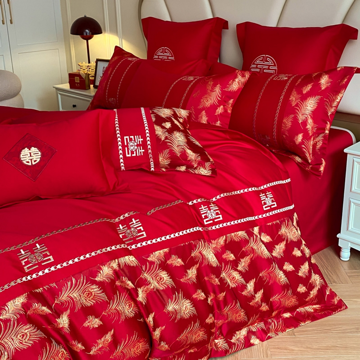 91家纺网 家纺一手货源 找家纺 博纳家纺 2025新款亲肤棉婚庆绣花款四件套 一往情深