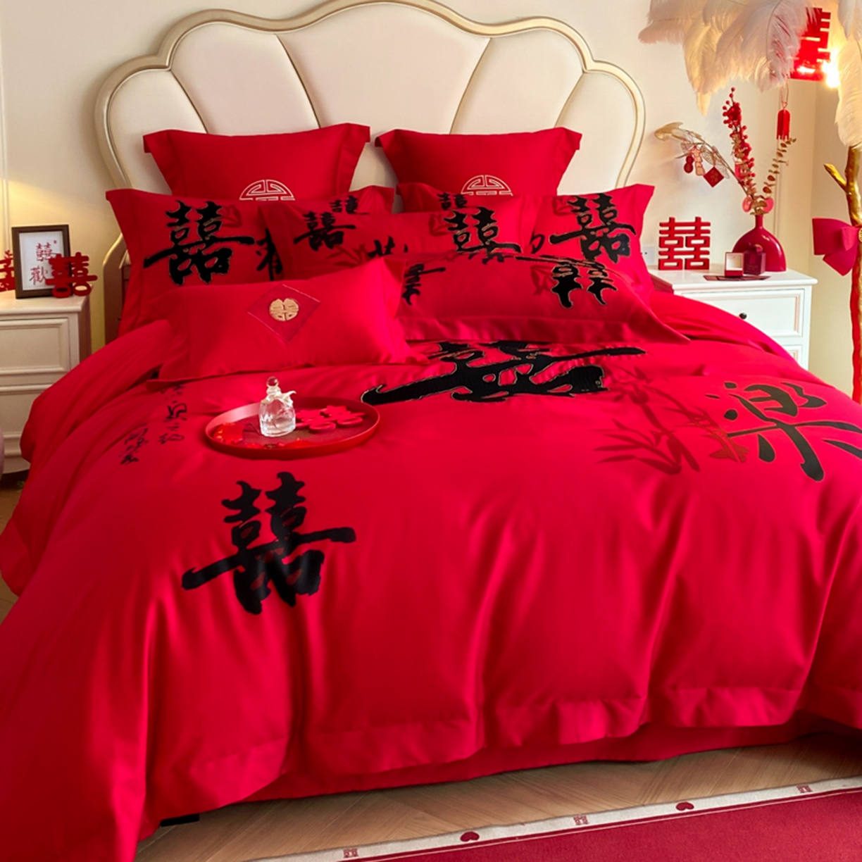 91家纺网 家纺一手货源 找家纺 博纳家纺 2025新款亲肤棉婚庆绣花款四件套 平安喜乐