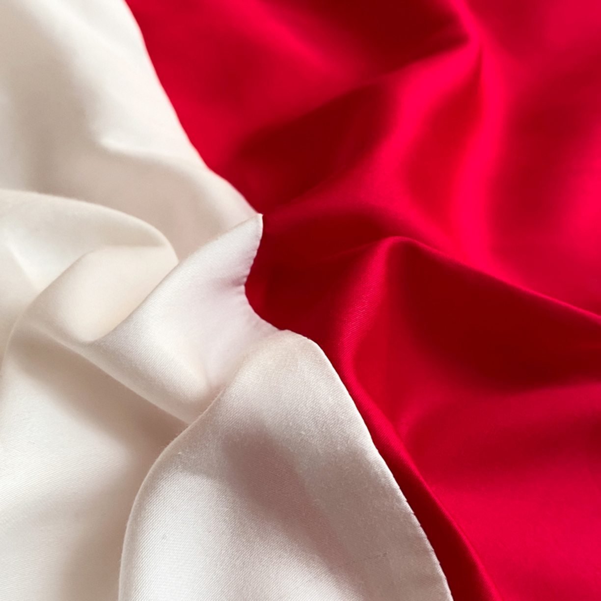 91家纺网 家纺一手货源 找家纺 博纳家纺 2025新款亲肤棉婚庆绣花款四件套 喜结连鲤