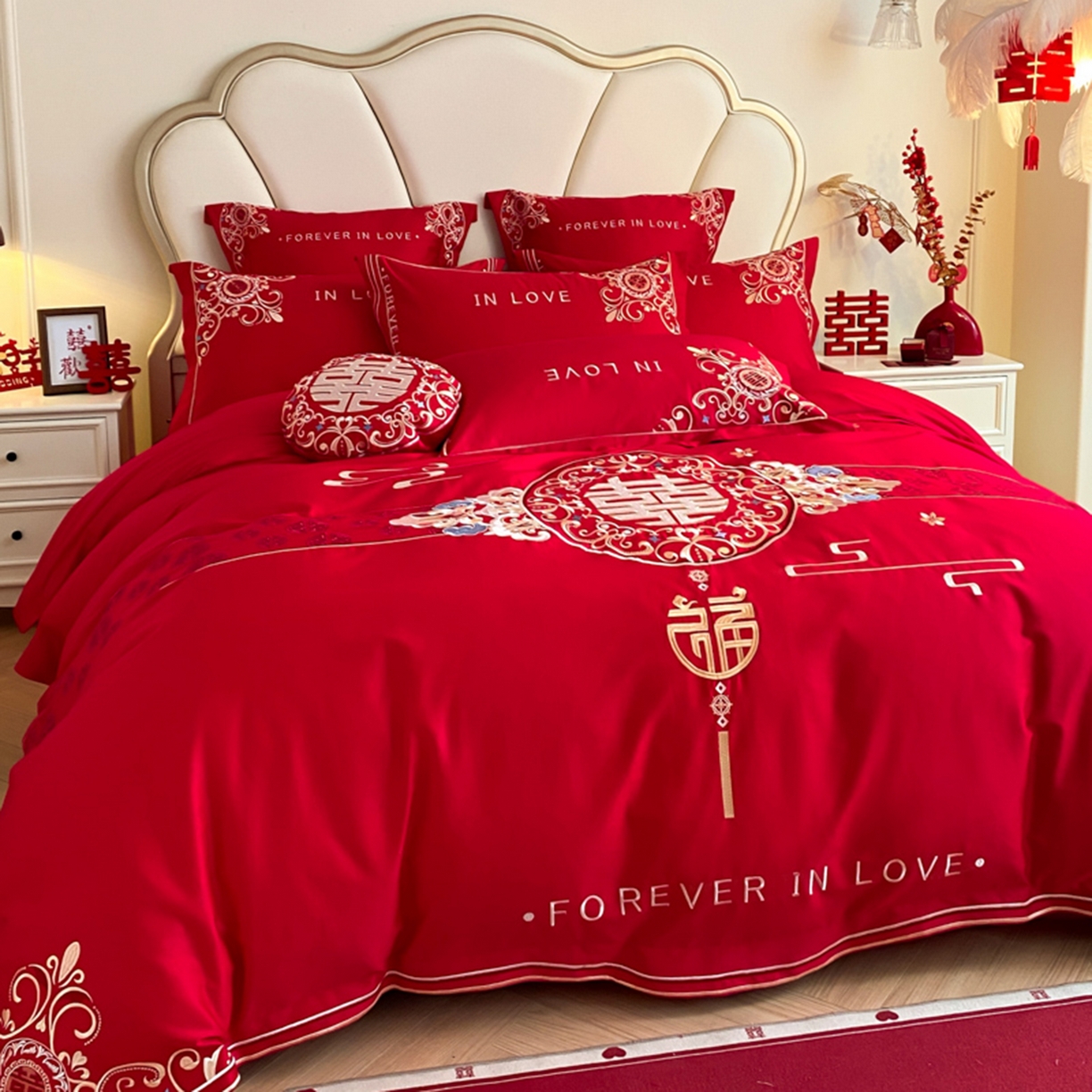 91家纺网 家纺一手货源 找家纺 博纳家纺 2025新款亲肤棉婚庆绣花款四件套 欢天喜地